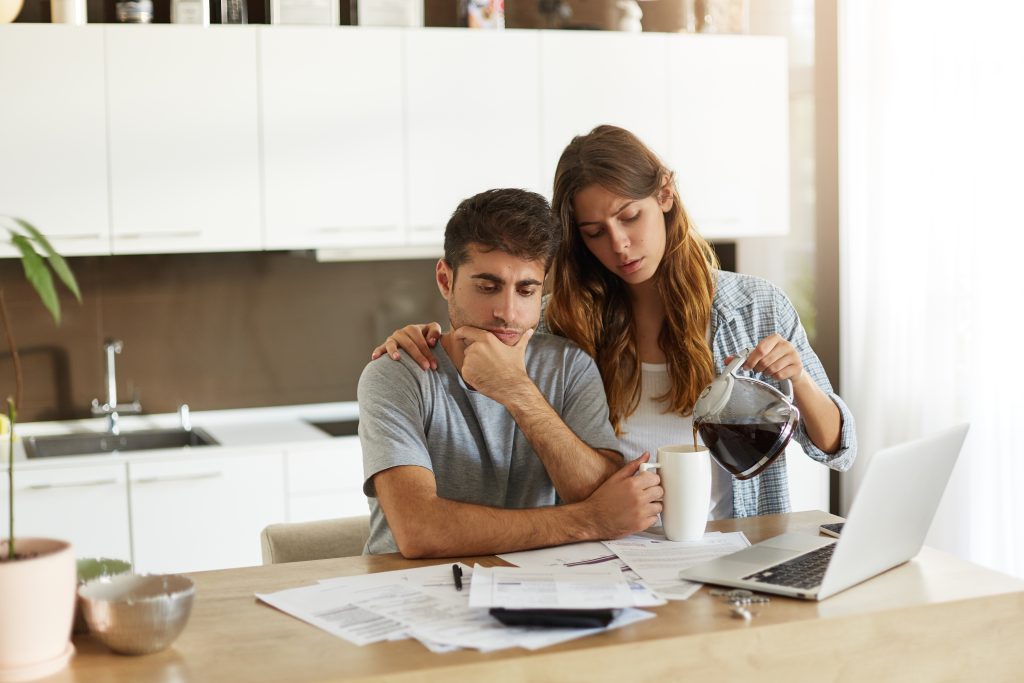 Canada Mortgage Renewal Wave 2026: Costs, Rates, and Risks