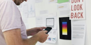 Mobile-First Newsletter Design: Trends and Best Practices