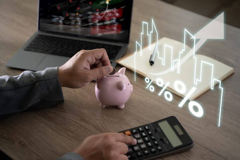 How to cut monthly expenses during inflation 2026
